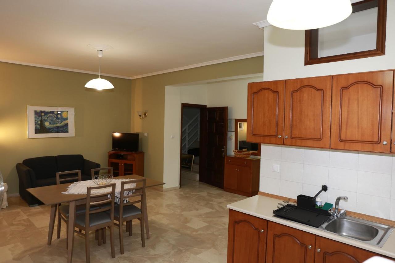 Giotis Apartments เลปโตการายา ภายนอก รูปภาพ