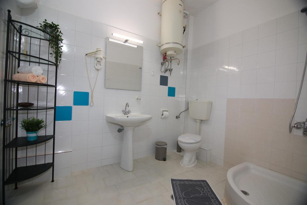 Giotis Apartments เลปโตการายา ภายนอก รูปภาพ