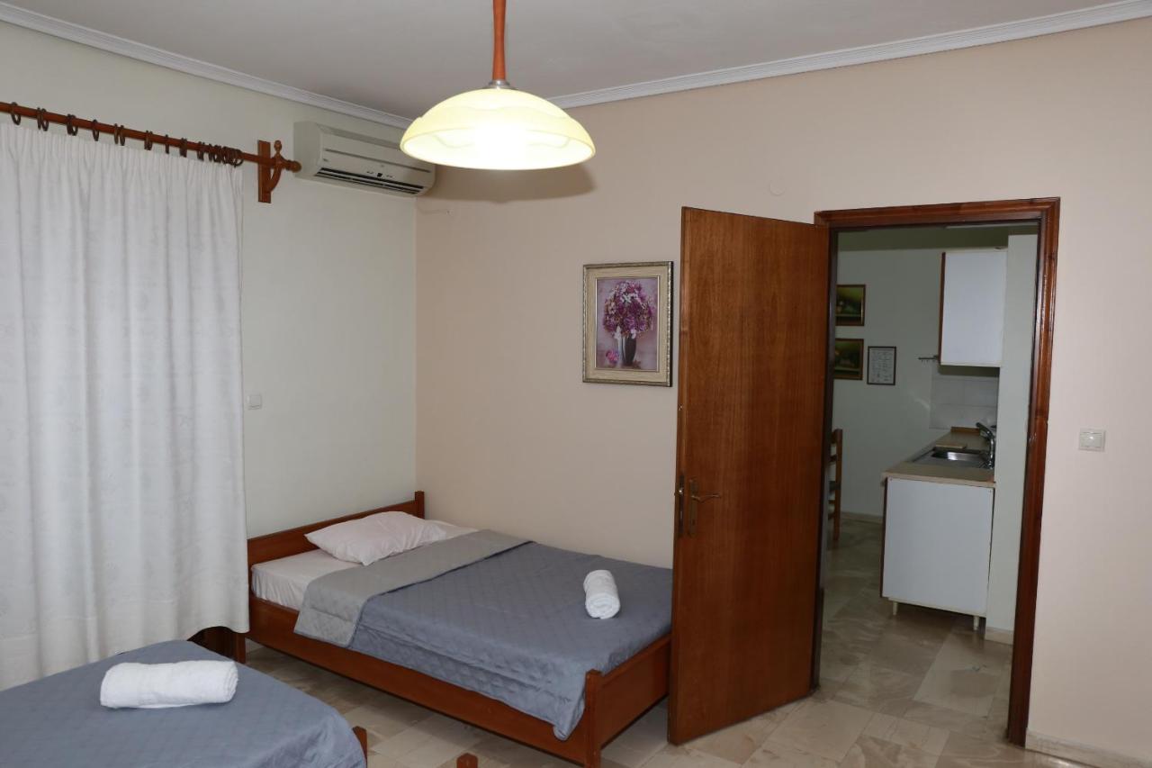 Giotis Apartments เลปโตการายา ภายนอก รูปภาพ