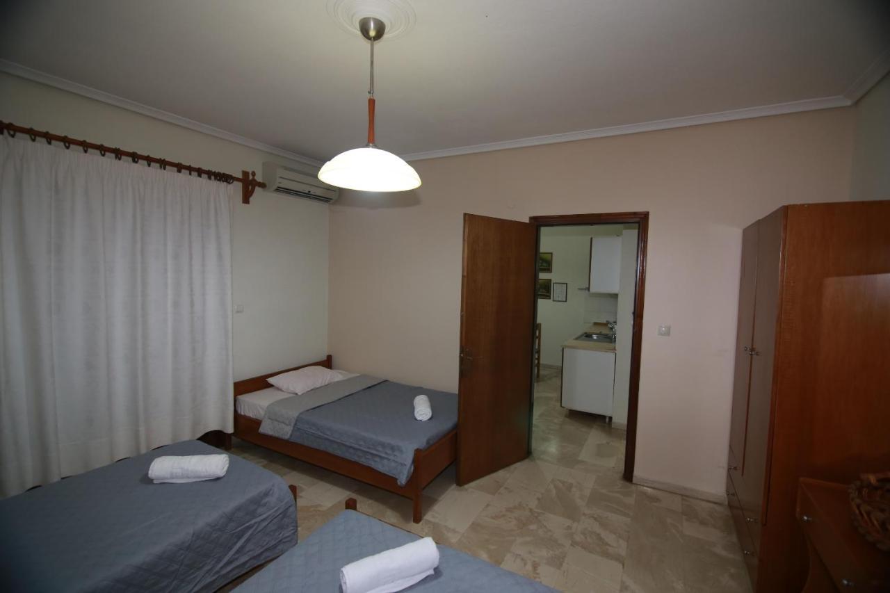 Giotis Apartments เลปโตการายา ภายนอก รูปภาพ