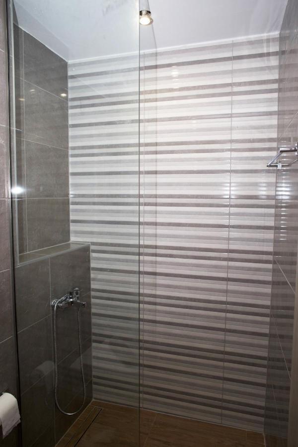 Giotis Apartments เลปโตการายา ภายนอก รูปภาพ