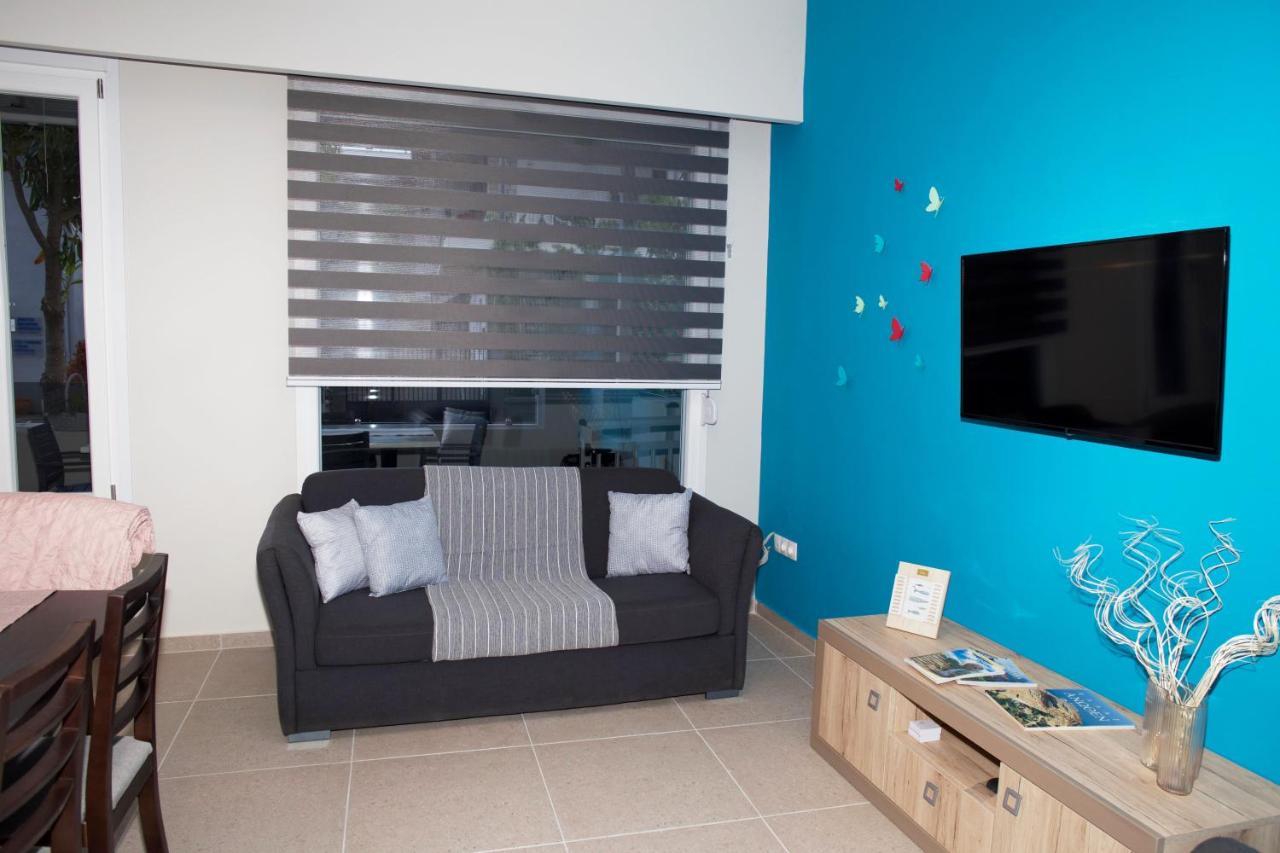 Giotis Apartments เลปโตการายา ภายนอก รูปภาพ