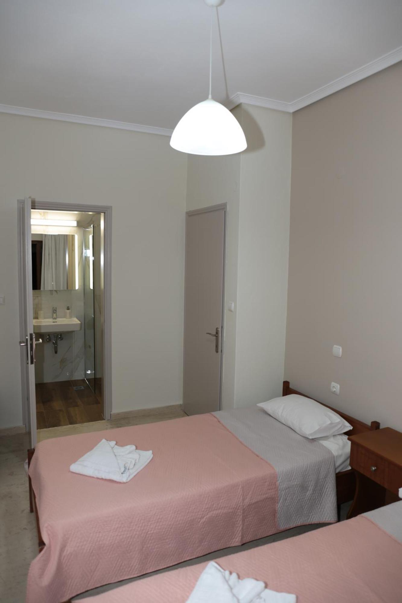 Giotis Apartments เลปโตการายา ภายนอก รูปภาพ